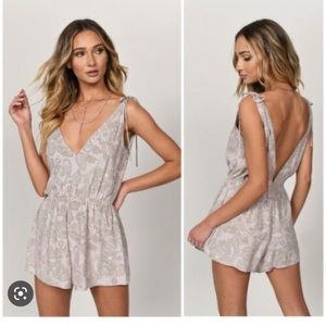 TOBI Size M Romper